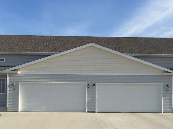 1317 5th St NW, West Fargo, ND 58078