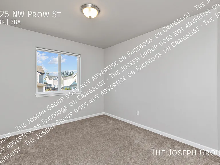 625 NW Prow St — Photo 35