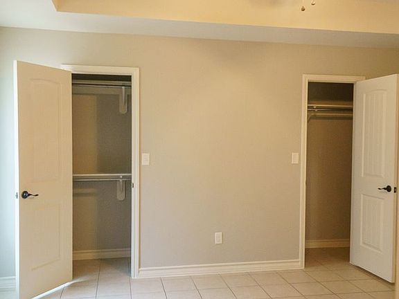 4th image of 406 E 3rd St #1070