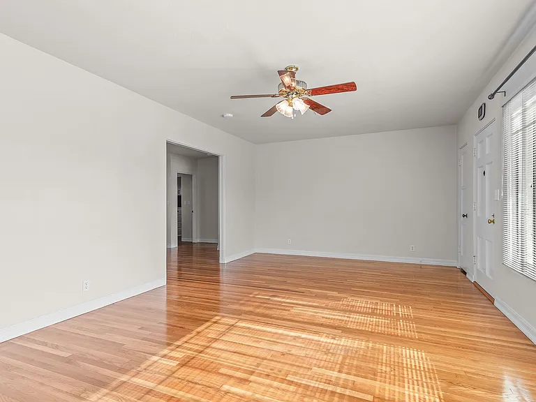4734 College Ave — Photo 5