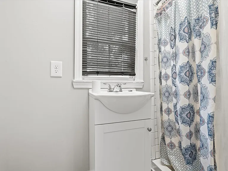 6112 Nazarene Rd — Photo 23