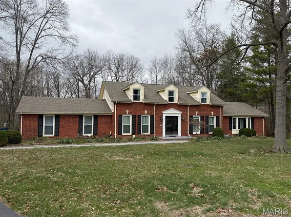 16 Williamsburg Rd, Saint Louis, MO 63141