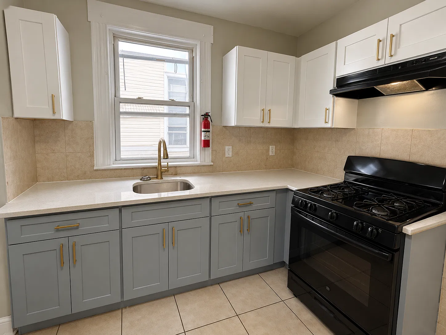 4 bed, 1.5 bath, 1350 sqft, $2,245 — Photo 2