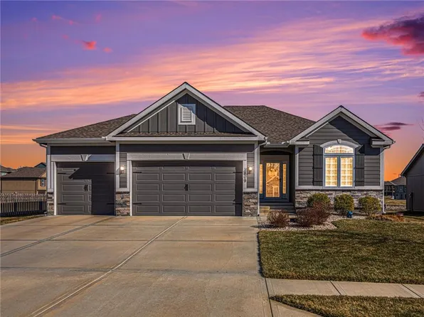 1809 Sycamore Rdg, Kearney, MO 64060