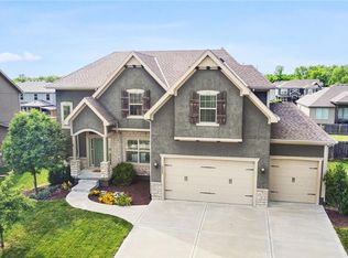 2504 SW Hickory Ln, Lees Summit, MO 64082