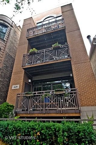 1639 N Oakley Ave UNIT 1, Chicago, IL 60647 | Zillow