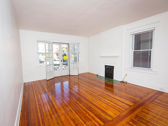 4th image of 2727 Erie Ave APT 3E