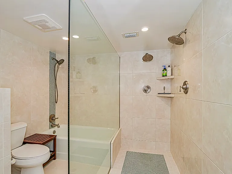 133 E Park Shores Cir #7E — Photo 20