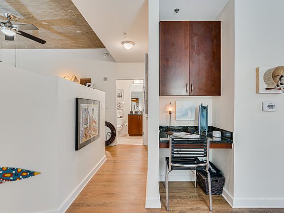 5th image of 301 Demonbreun St Unit 1111