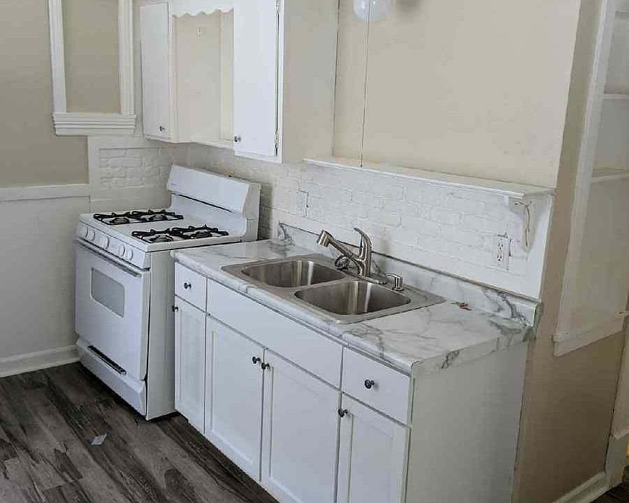 1st image of 483 Edmund Ave #1-483-1