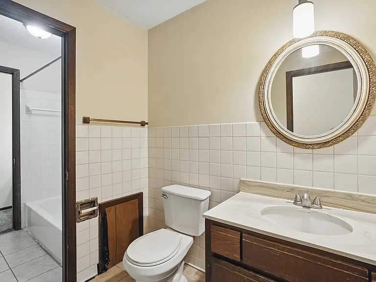 North Shore Apartments — Photo 12
