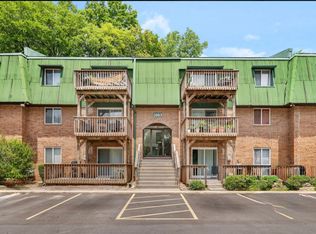 2003 Tall Oaks Dr APT 2B, Aurora, IL 60505
