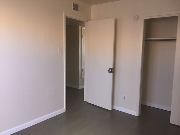 4th image of 502 Utah St NE APT A