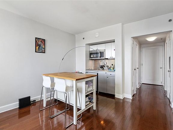 5th image of 1205 Saint Charles Ave APT 1012
