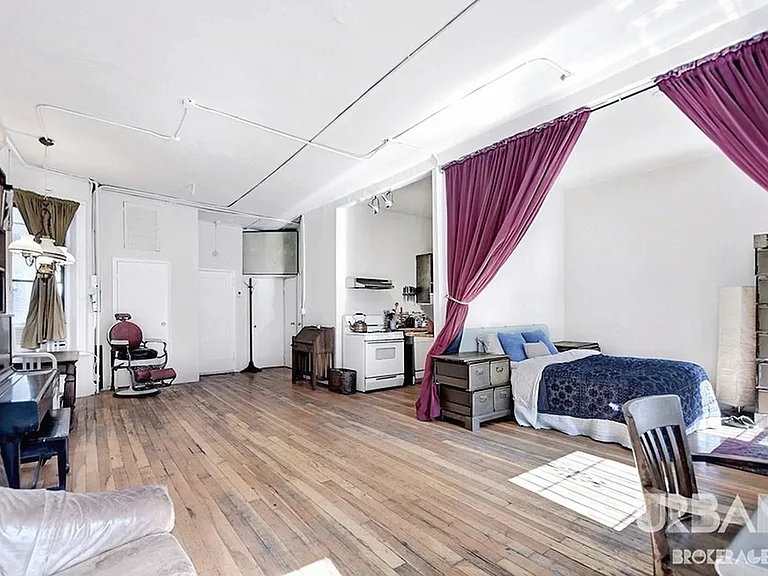247 Grand St #2R — Photo 6