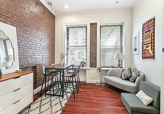 3rd image of 213 W 85th St APT 1