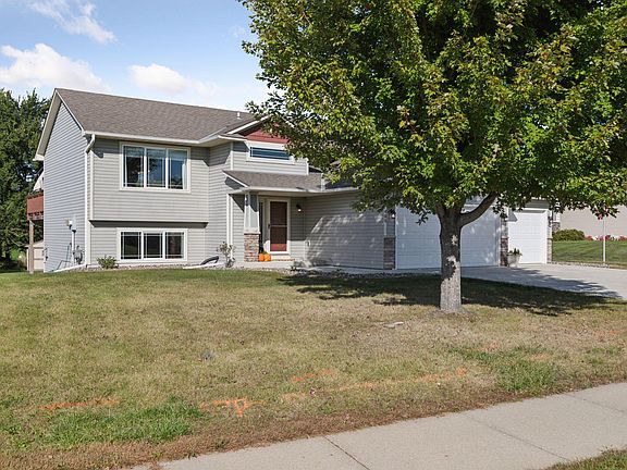 2nd image of 405 Prairie View Dr