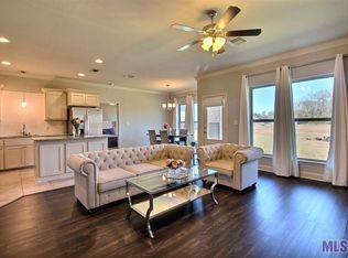 32463 Lake Pointe Blvd, Denham Springs, LA 70726