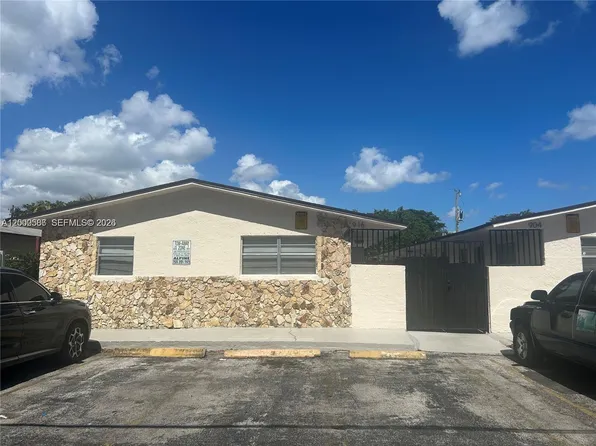 916 SW 10th St, Hallandale, FL 33009