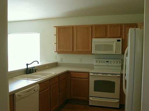 3rd image of 4178 Cannes Ave