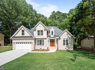 6146 Fieldcrest Dr, Morrow, GA 30260
