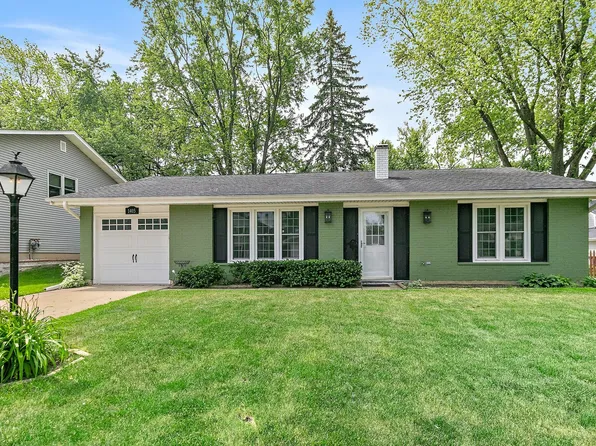 1405 Newcastle Ln, Hoffman Estates, IL 60169