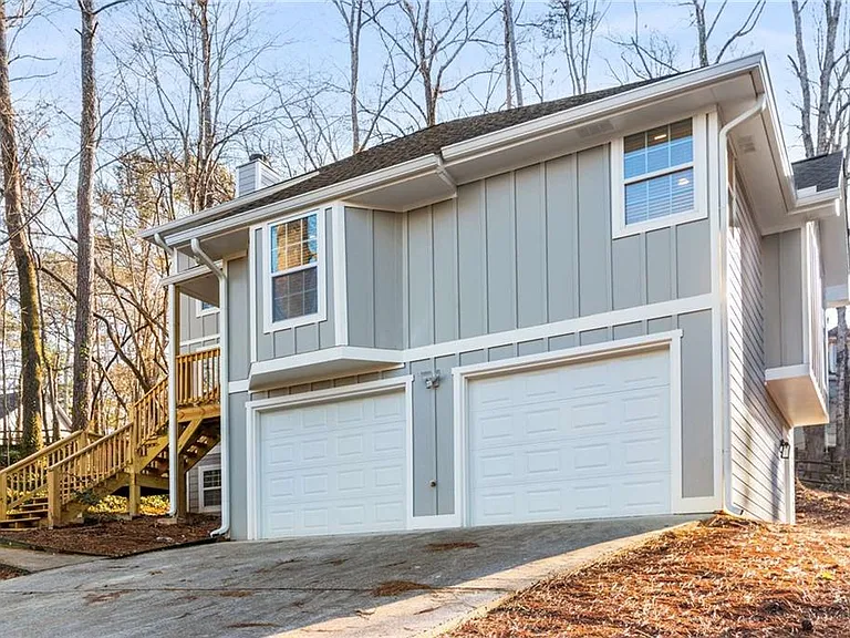 3412 Belleford Ct NE — Photo 3