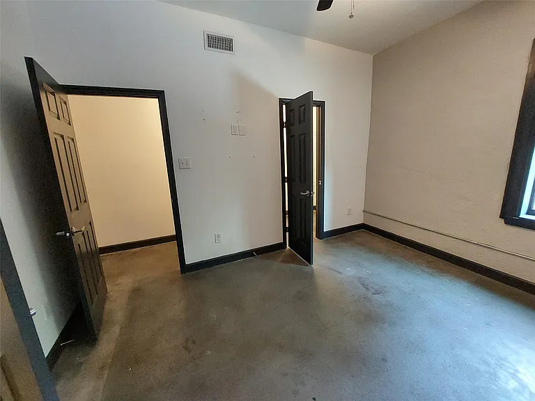 6819 Avenue C — Photo 14