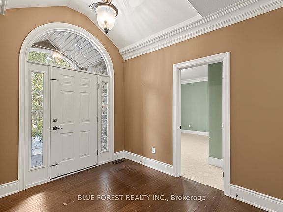 4th image of 1671 Hamilton Rd