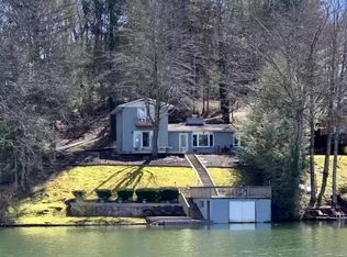 53 Windy Point Rd, Ghent, WV 25843