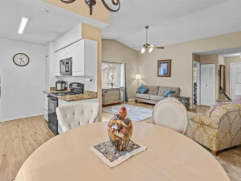 12102 Walden Woods Dr — Photo 10