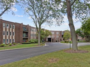 1430 Sandstone Dr APT 115, Wheeling, IL 60090