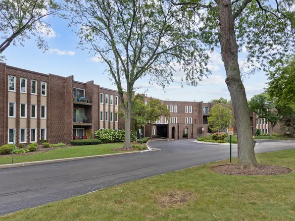 1430 Sandstone Dr APT 115, Wheeling, IL 60090