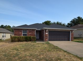 2500 SW Choctaw St, Bentonville, AR 72712