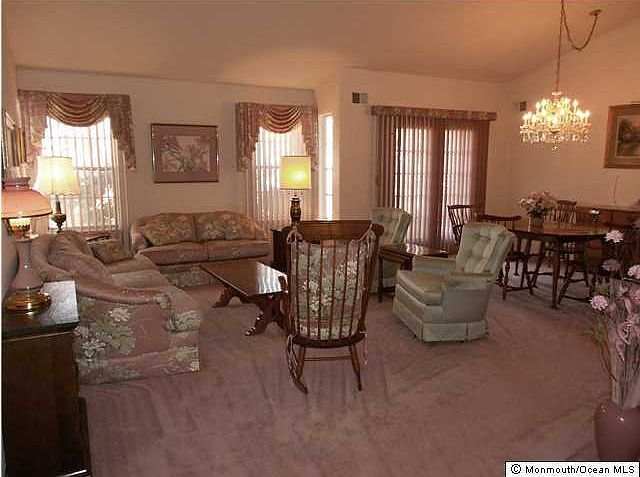 2nd image of 1032 Thornbury Lane #A
