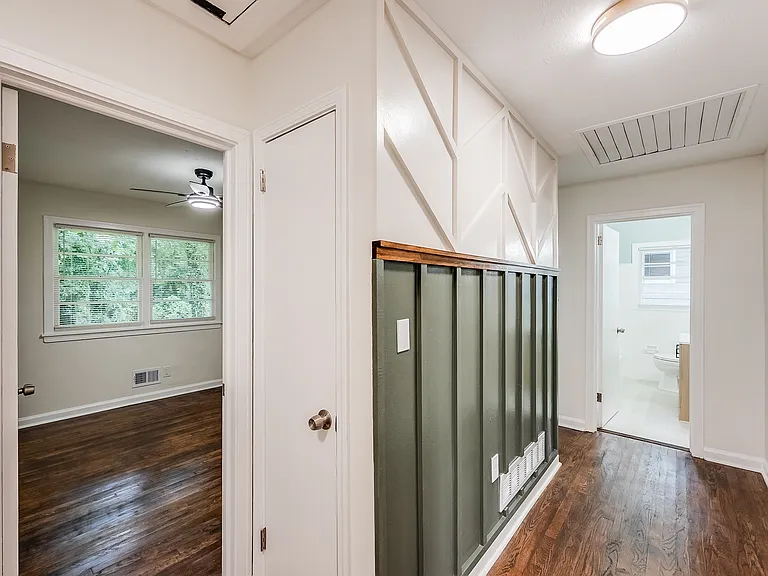 244 Mathews Cir SE — Photo 8