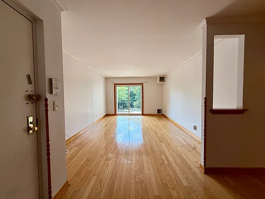 Sold by Pecoraro Realty of NYC LLC | media 15