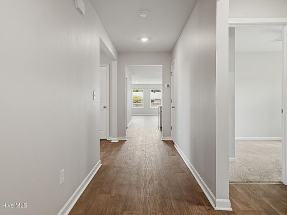 5th image of 1159 Hidden Creek Drive NE