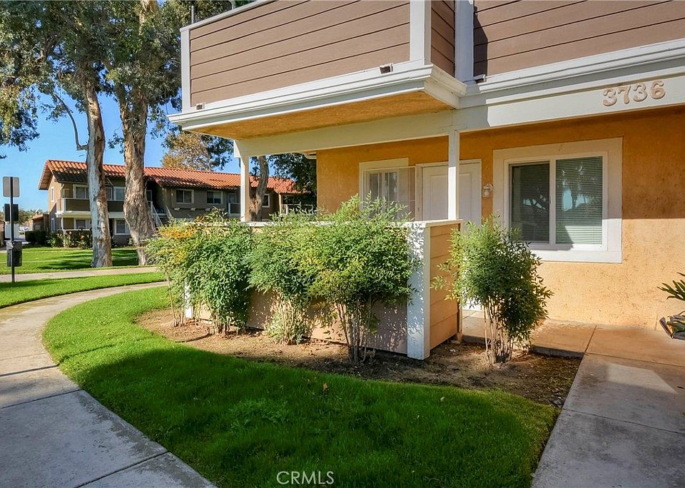1st image of 3736 Oak Creek Dr