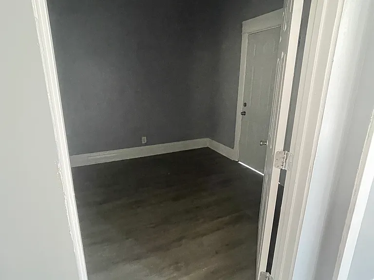 S Emerald Ave — Photo 13
