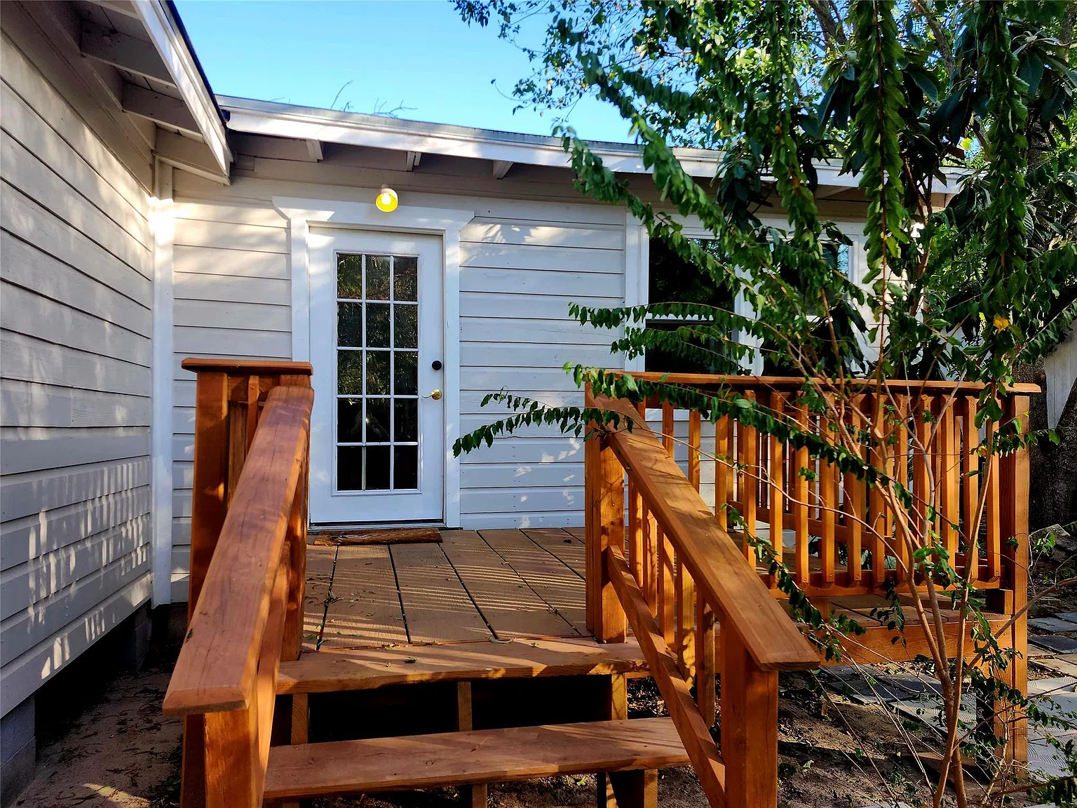 3 bed, 1.0 bath, 1280 sqft, $1,750 — Photo 4