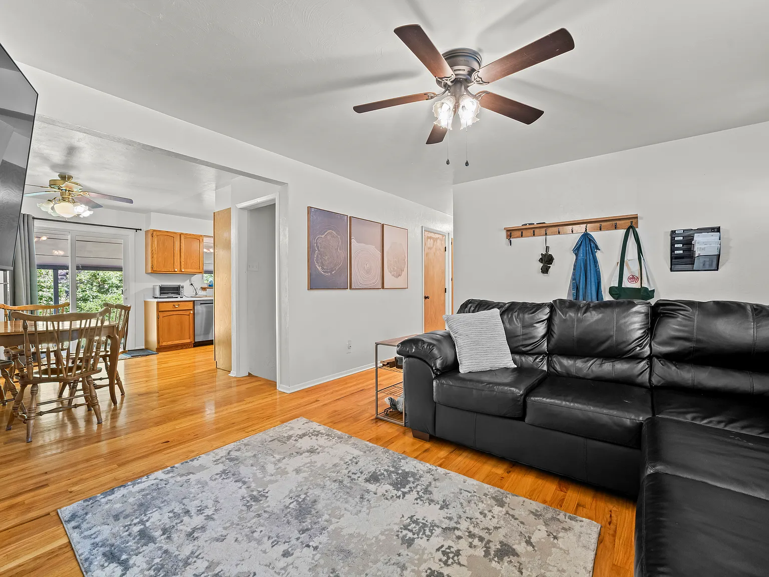 6 bed, 2280 sqft, $850 — Photo 4