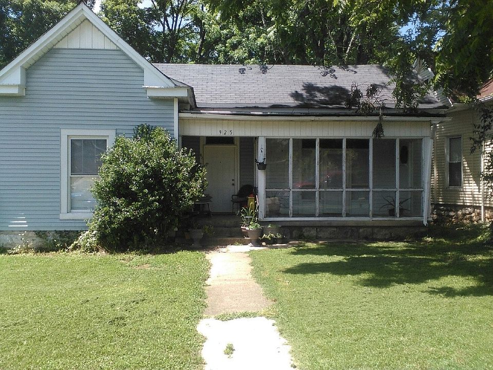 1st image of 925 Park St