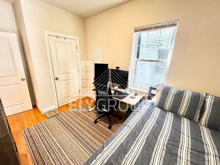 10 Gilmore St #1 — Photo 12