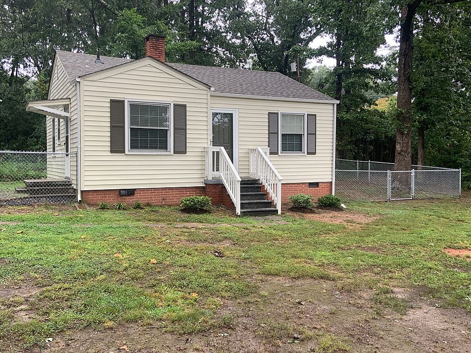 1st image of 2700 Shady Lawn Dr