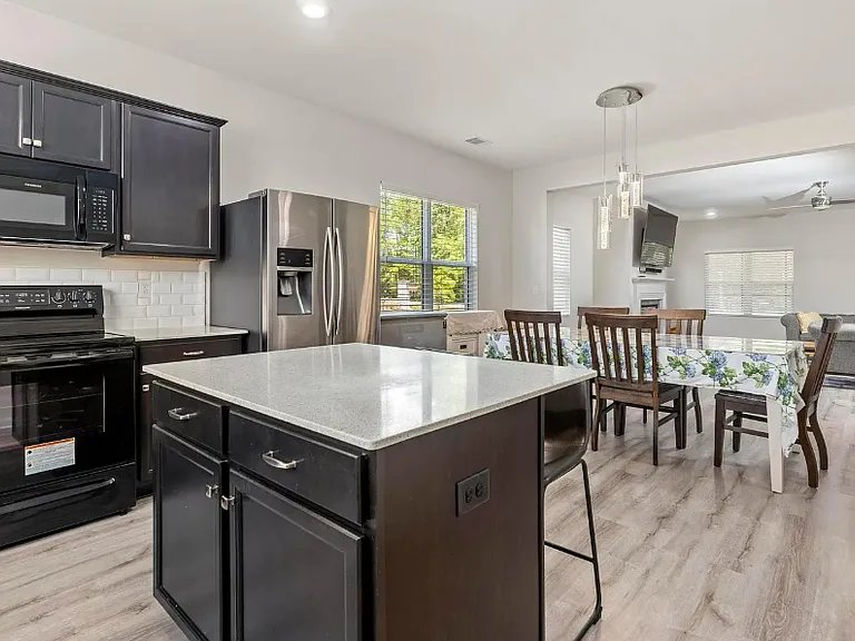 121 Northern Flicker Dr — Photo 7