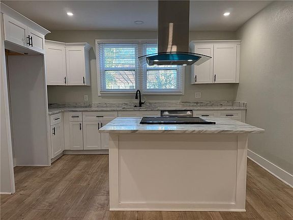 4th image of 450 Magnolia Rd