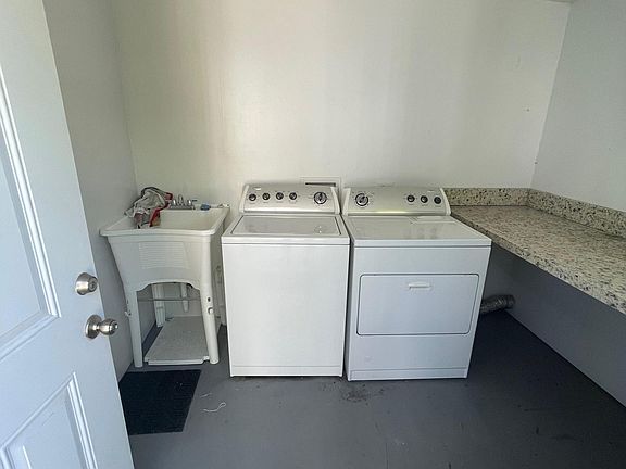 5th image of 5525-2 Berkshire Ave