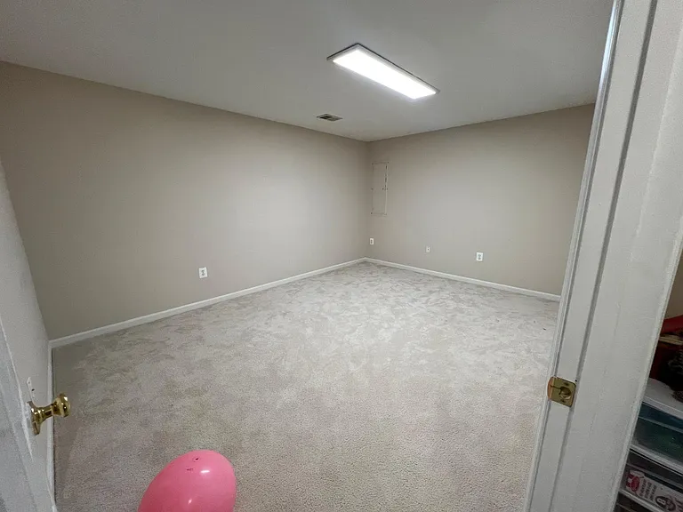8911 Telford Ct — Photo 7