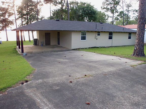 3rd image of 40 Lakeview Dr